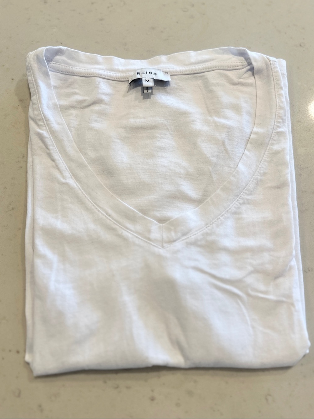 NWOT Reiss Basic White Cotton V Neck Tee Size Medium Casual Closet Staple Cozy